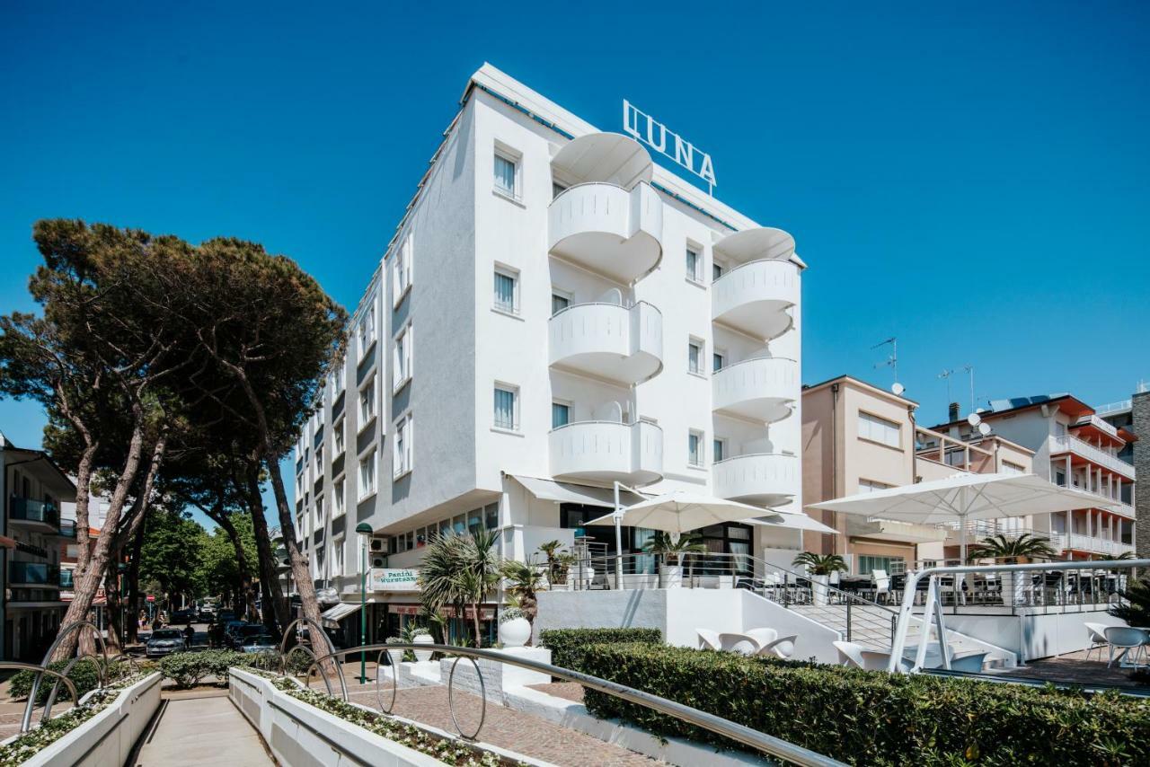 Hotel Luna Lignano Sabbiadoro Exterior foto